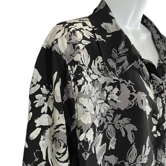 Black Gray Floral Button Down Top Women’s 2X Whimsygoth Dark Romantic 90’s Goth - Picture 2 of 6